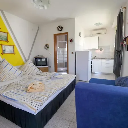 Apartment Studio Ulica Xxxii A Gornje Petrcane